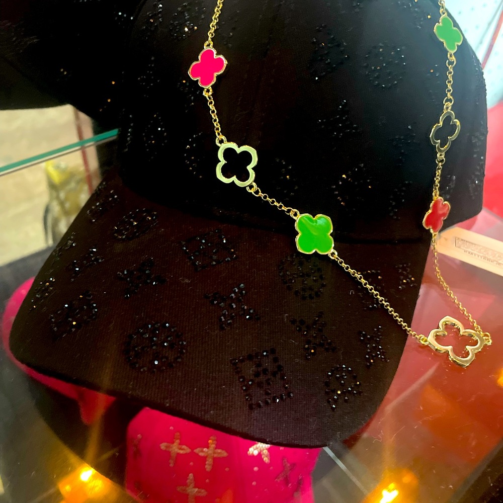 Gold plated clover leaf necklace